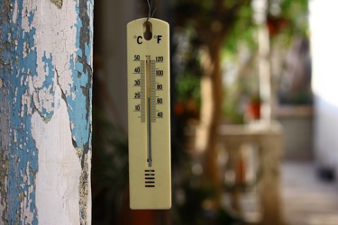 První tropická noc roku: Pod 20 stupňů teplota neklesla na 3 stanicích